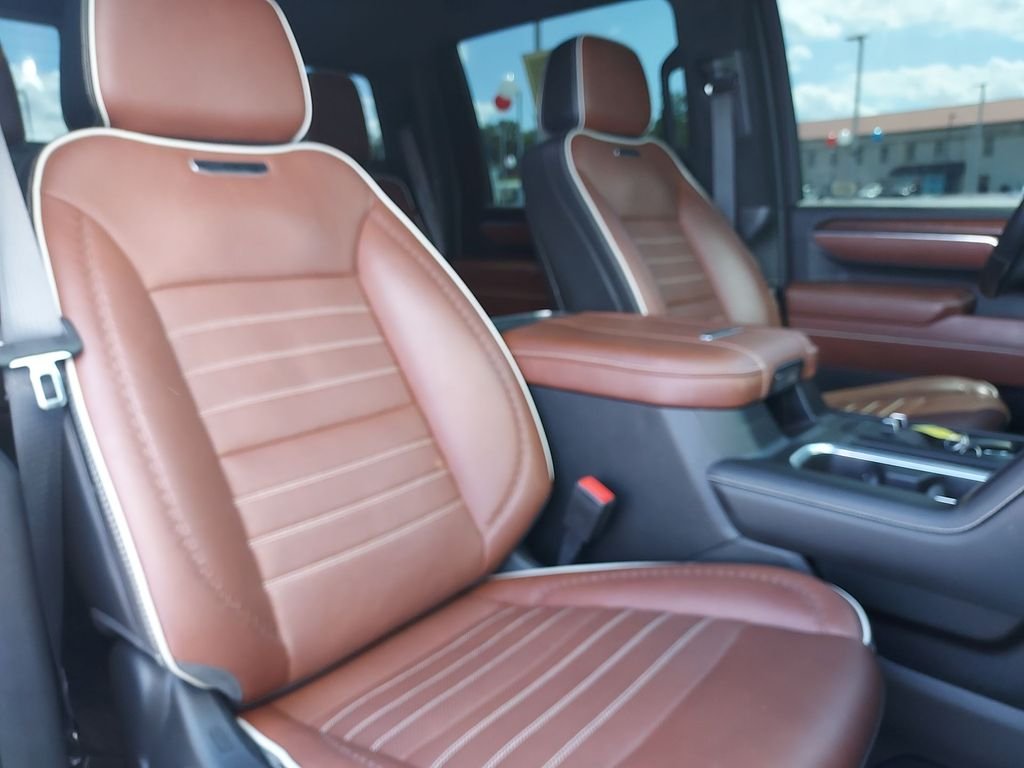 Used 2024 Black GMC Denali Ultimate image 30