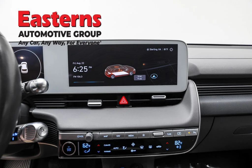 Used 2023 Gray Hyundai SEL image 12