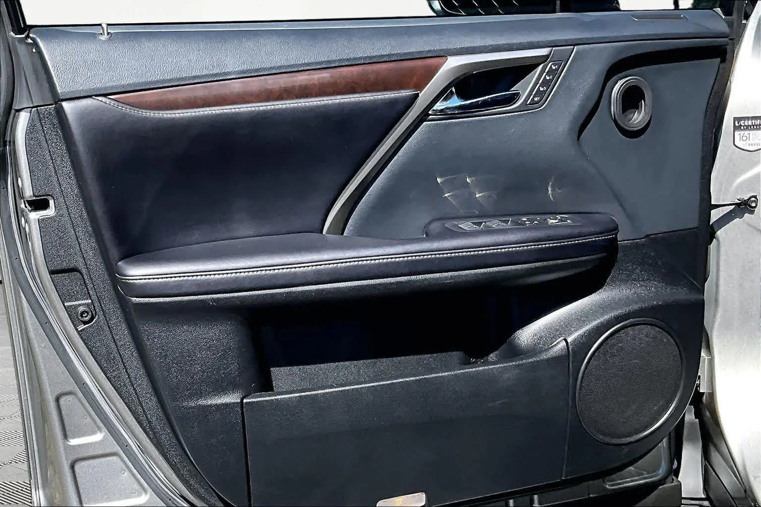 Used 2020 Atomic Silver Lexus  image 43