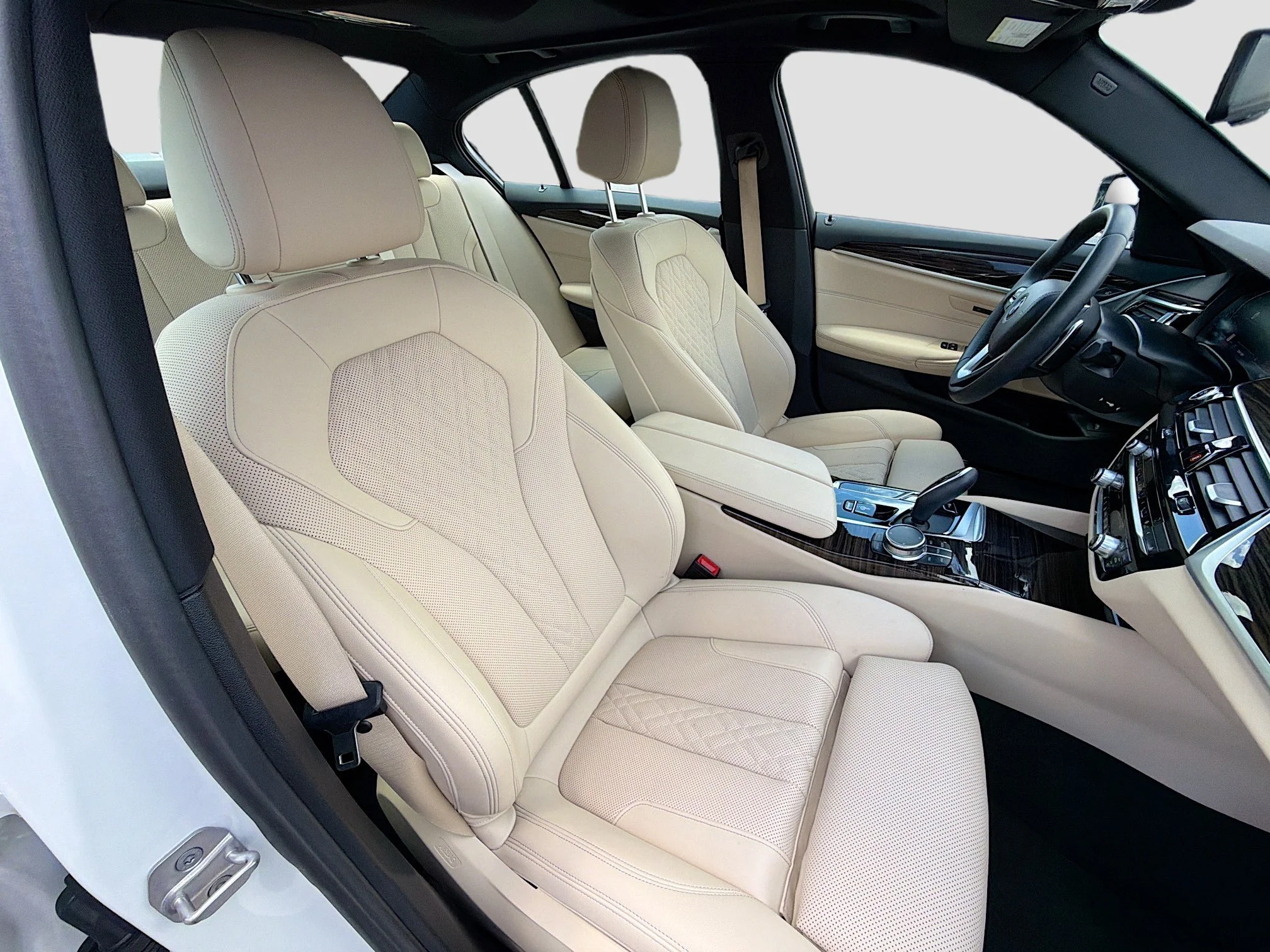 Used 2023 Alpine White BMW 530i image 14