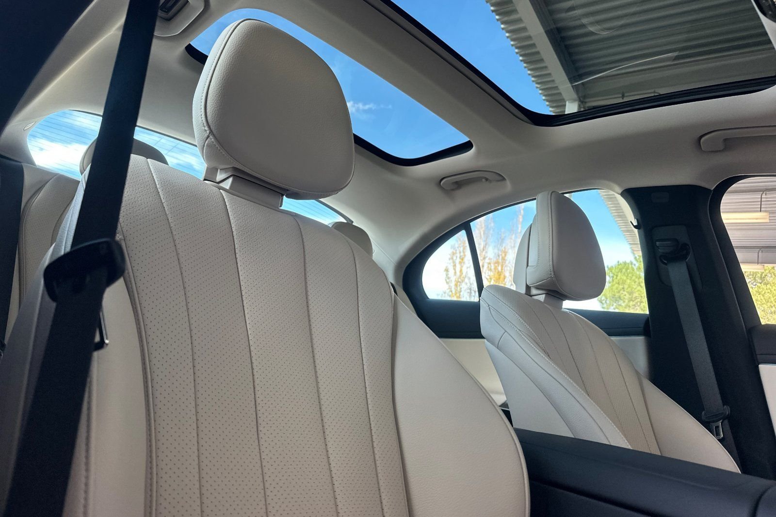 2026 Mercedes-Benz E-Class E350 - Photo 34