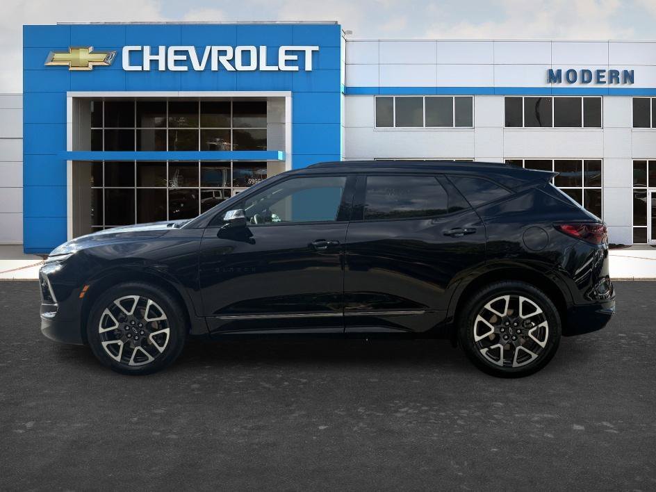 Used 2023 Black Chevrolet RS image 2