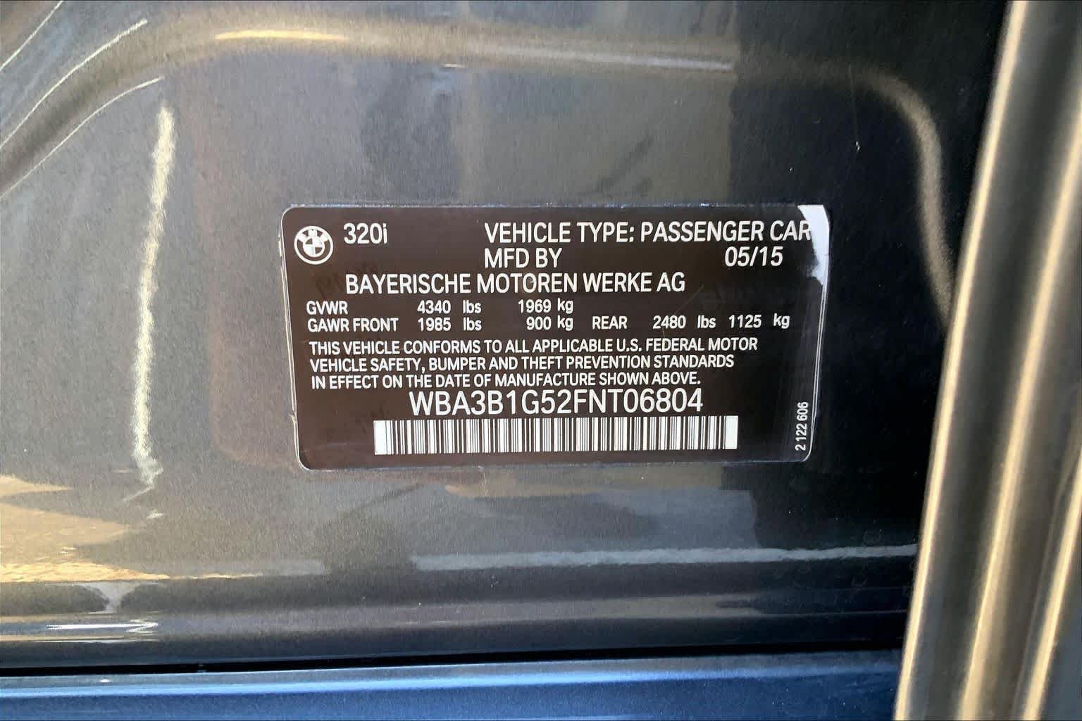 Used 2015 Black Sapphire Metallic BMW 320i image 31