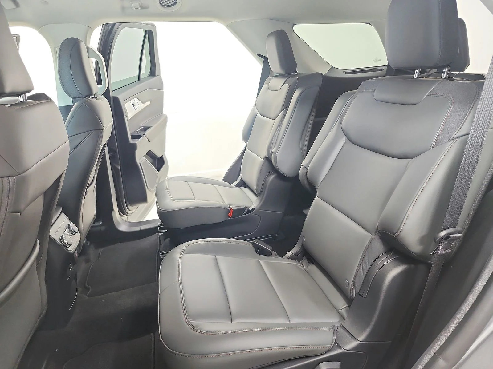 New 2026 Gray Ford Active image 35