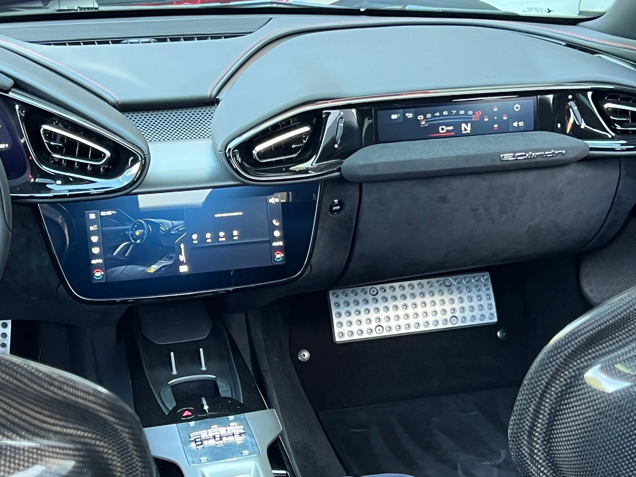 Used 2025  Ferrari Base image 35