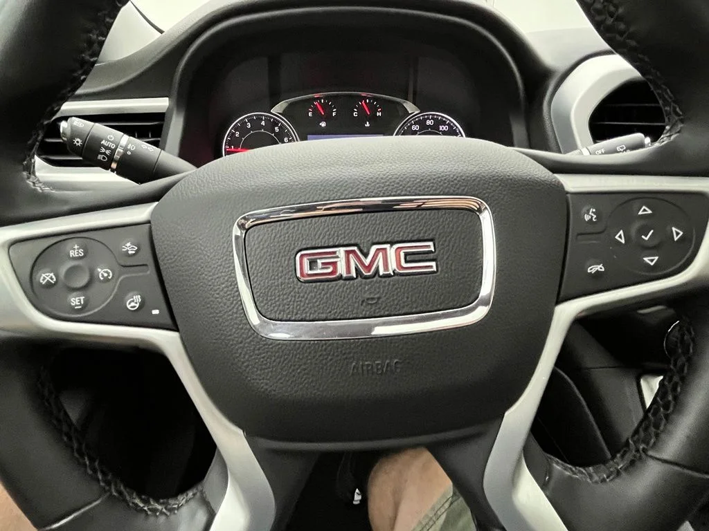 Used 2023 Silver GMC SLT image 23