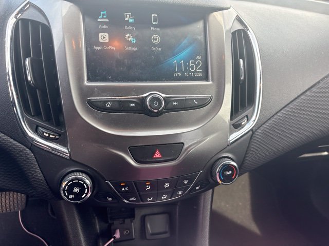 Used 2017  Chevrolet LT image 7