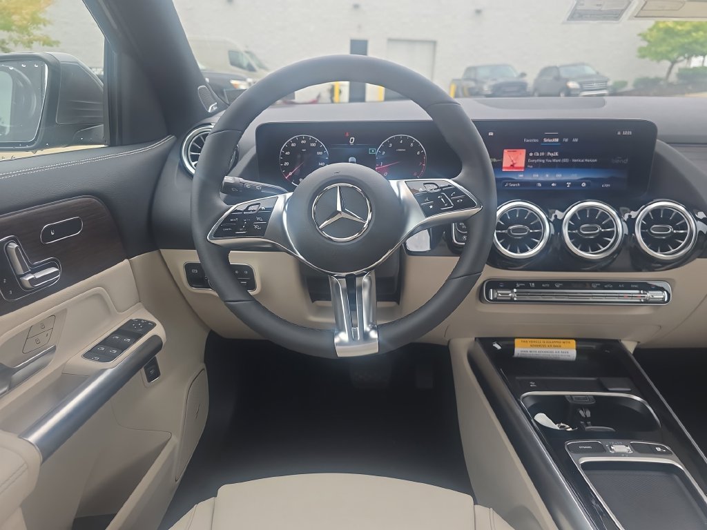New 2026 Mountain Grey Metallic Mercedes-Benz GLA 250 image 13