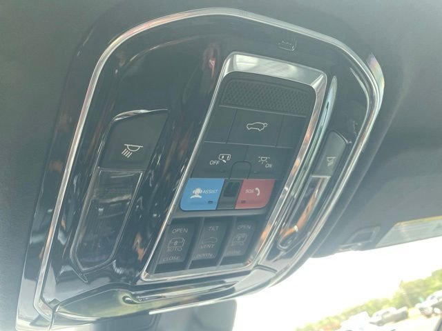 Used 2023 White Jeep Summit Reserve image 23
