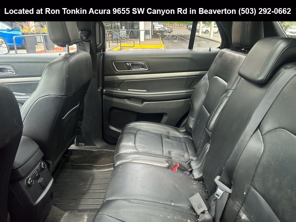 Used 2018 Shadow Black Ford XLT image 9