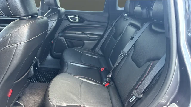 Used 2024 Gray Metallic Jeep Trailhawk image 23