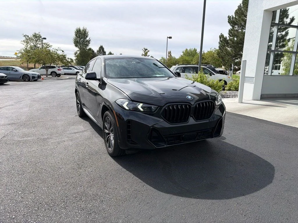 Used 2025 Black BMW xDrive40i image 7