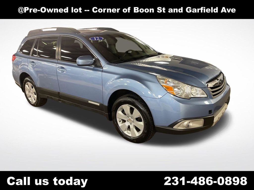 Used 2012  Subaru 2.5i Premium image 7