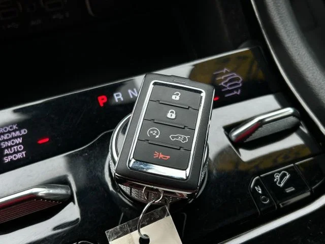 Used 2022 Gray Metallic Jeep Overland image 61