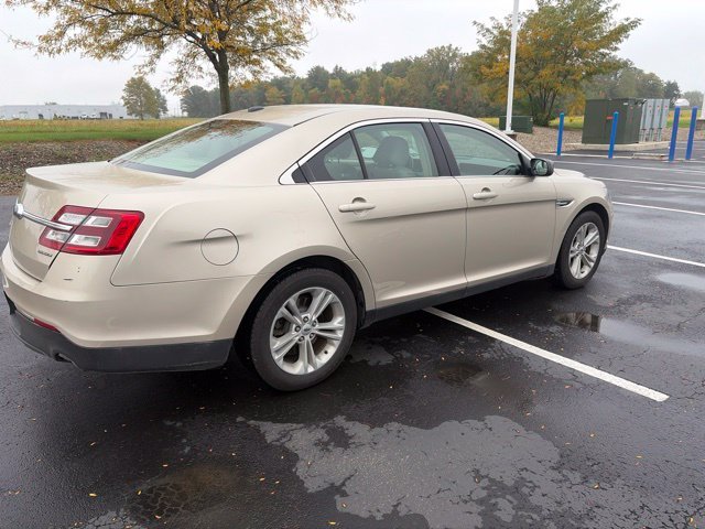 Used 2017 White Gold Metallic Ford SE image 8
