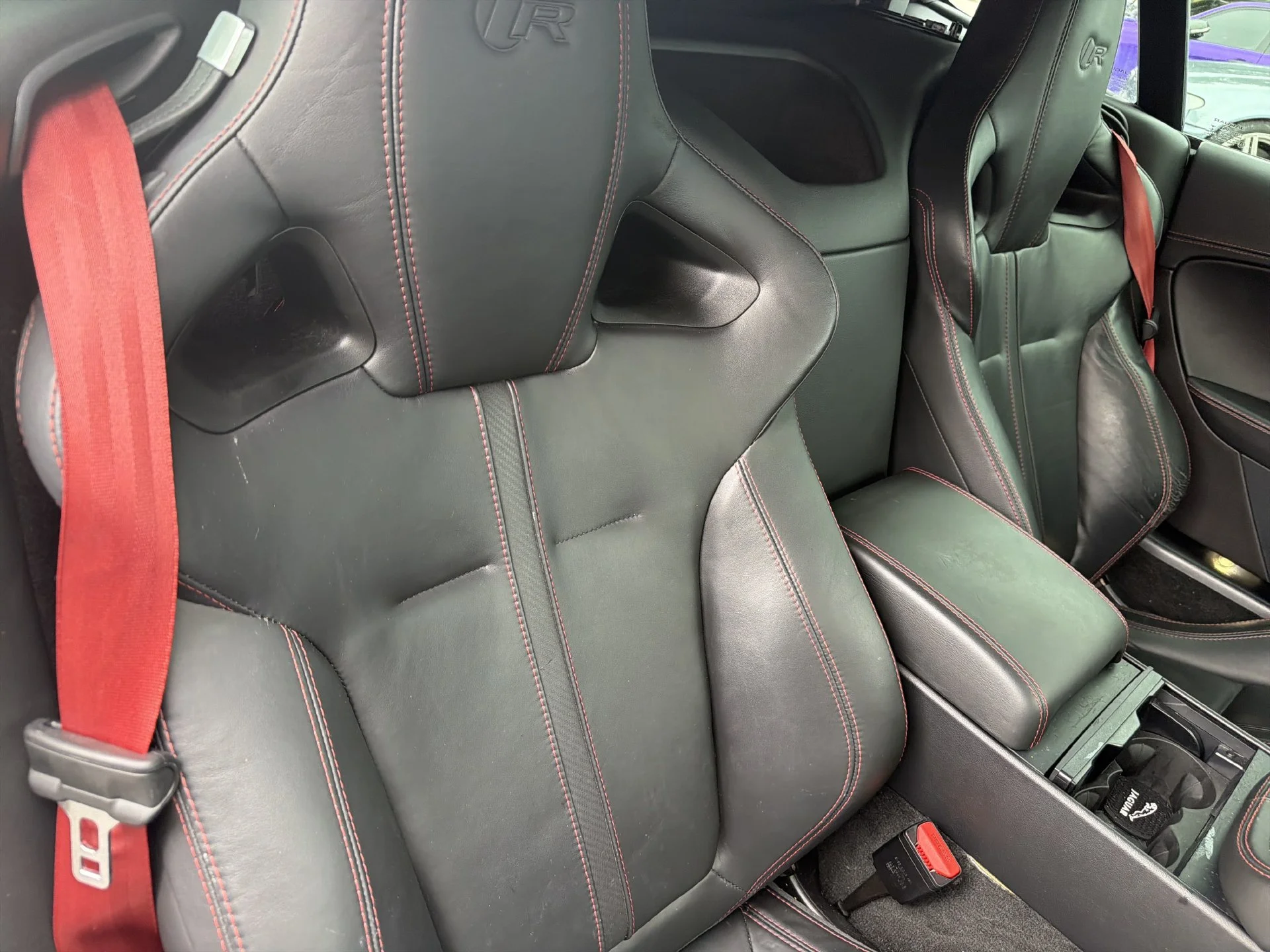 Used 2016  Jaguar R image 19