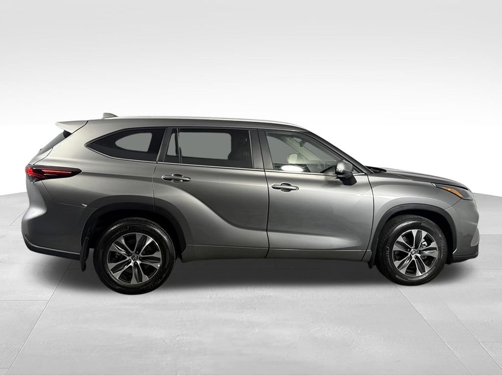 Used 2026 Heavy Metal Toyota XLE image 7