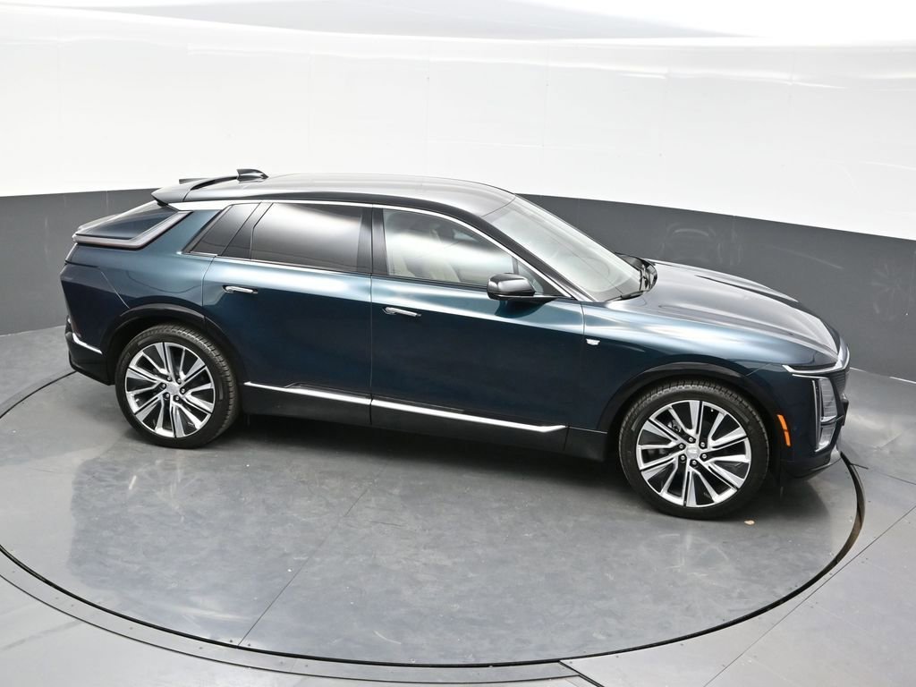 2025 Cadillac LYRIQ Luxury 3 - Photo 32