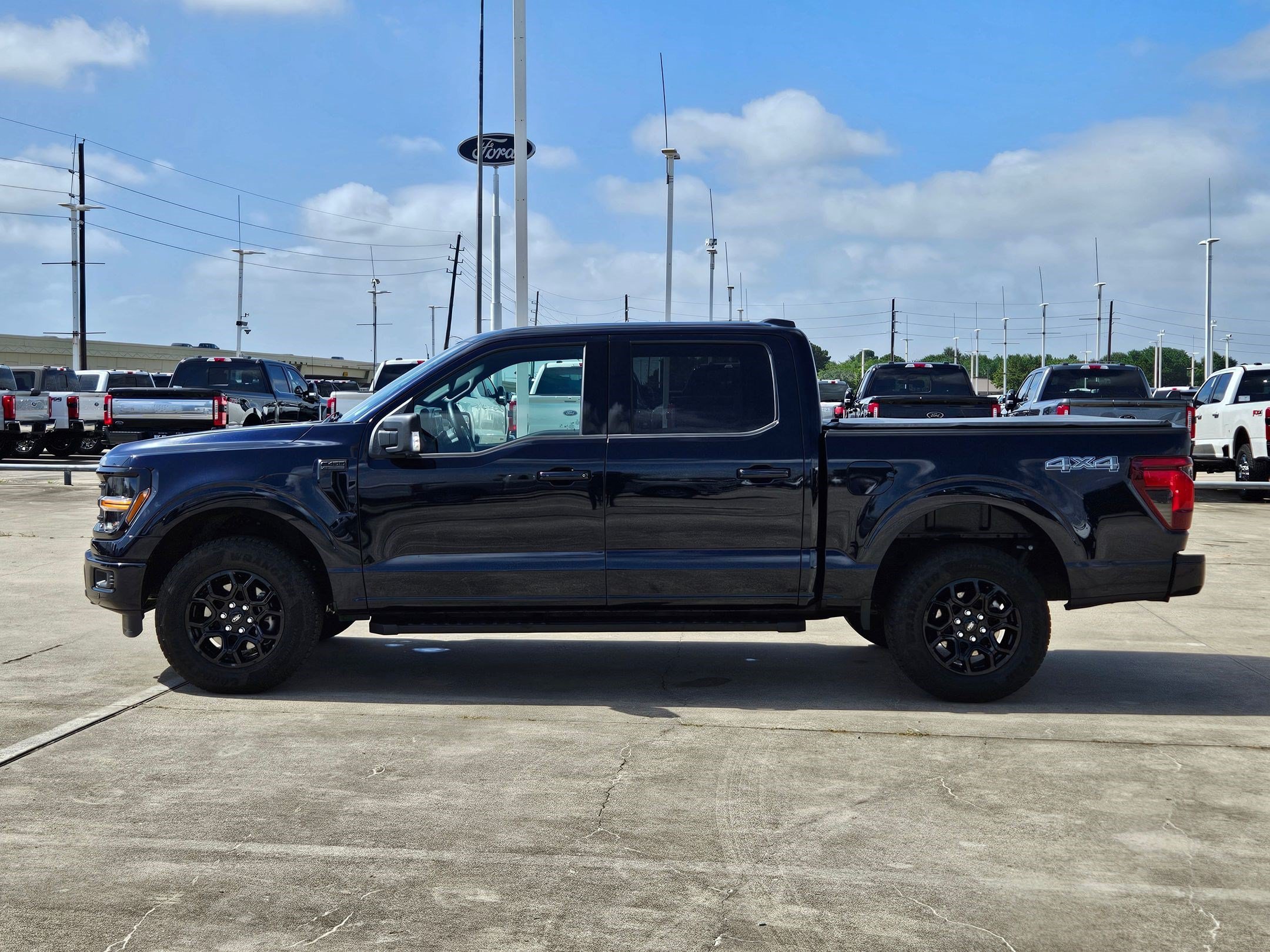 Used 2025 Blue Ford XLT image 6