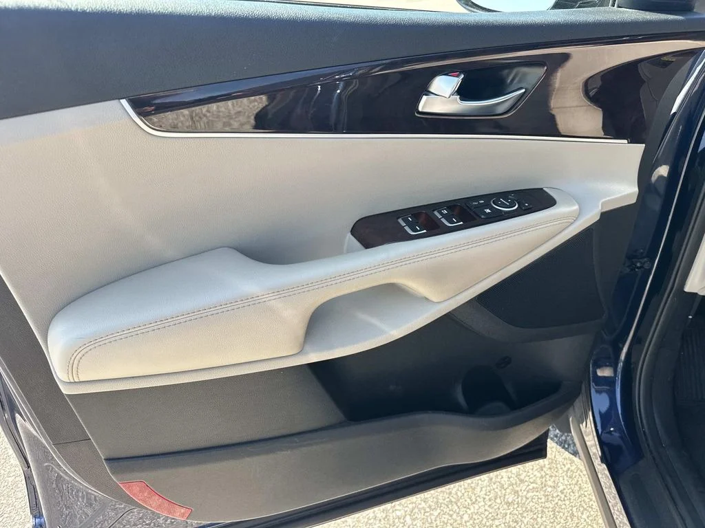 Used 2017 Blue Kia LX image 17