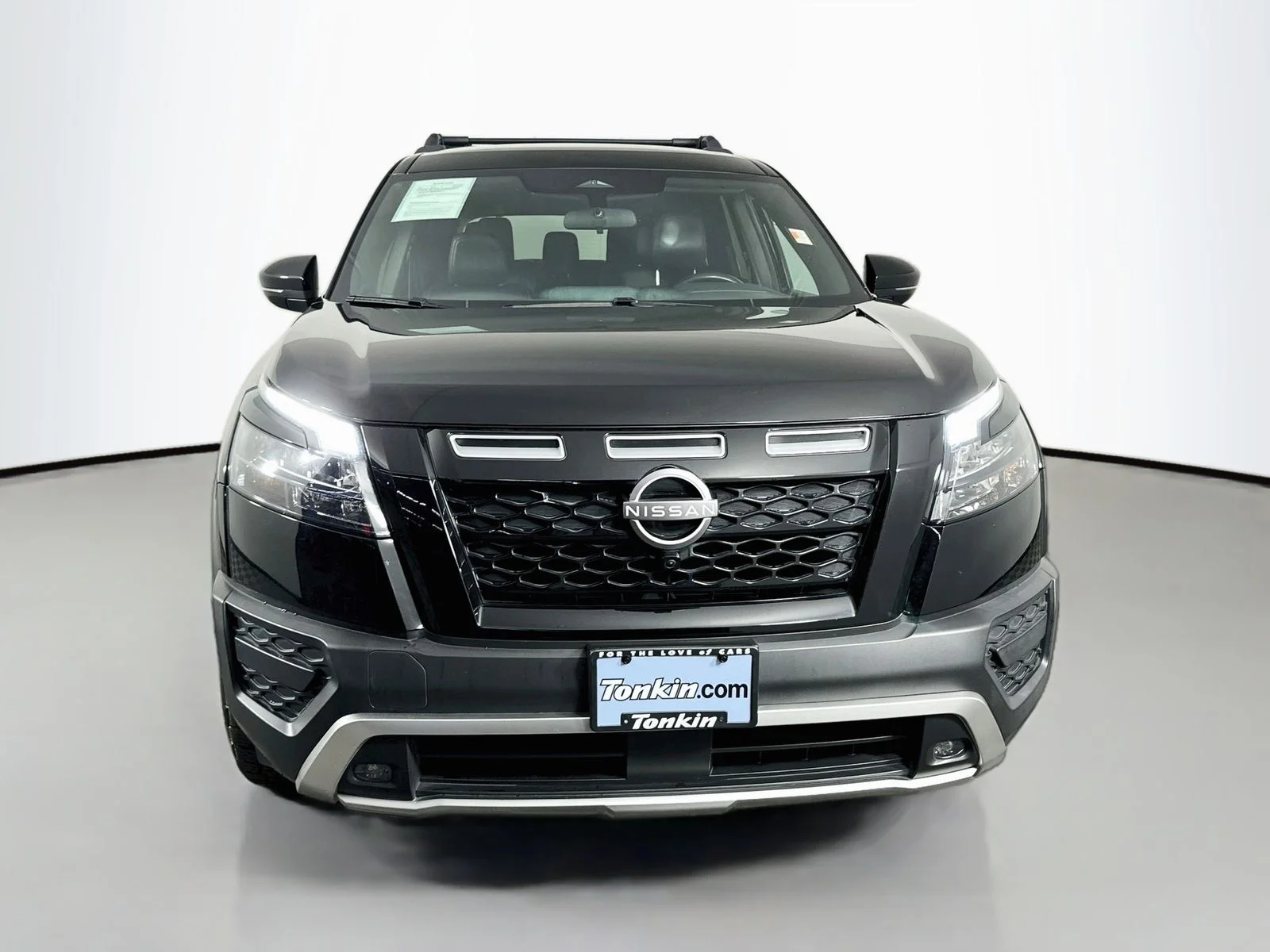 Used 2024 Super Black Nissan Rock Creek image 2