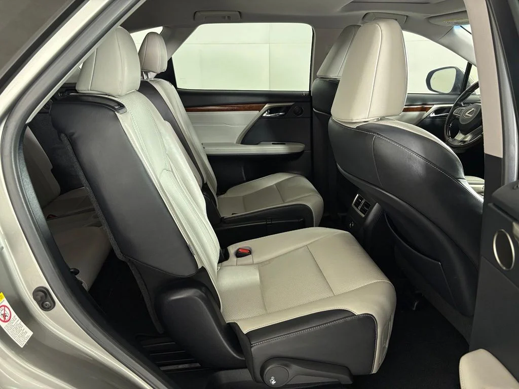 Used 2018 Silver Lexus 450hL Premium image 43