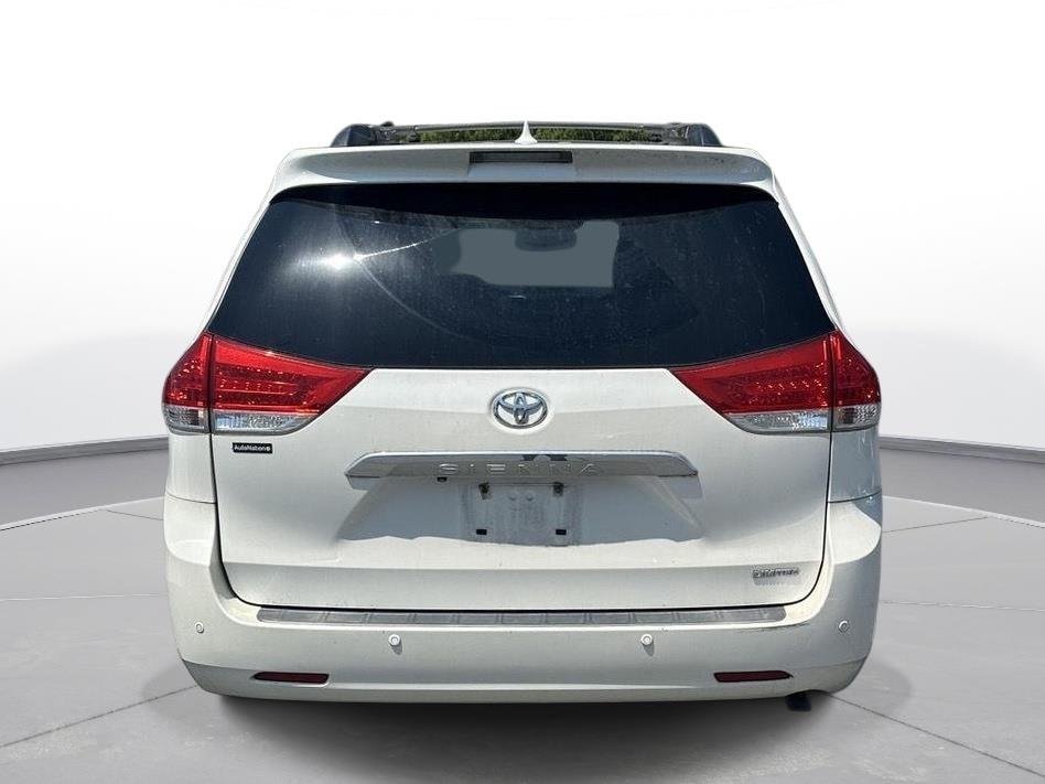 Used 2013 Blizzard Pearl Toyota Limited image 7