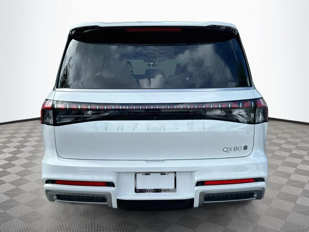 New 2027 RADIANT WHITE INFINITI Luxe 4WD image 6