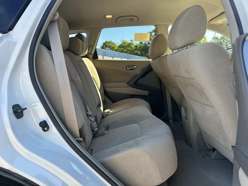 Used 2014 White Nissan SV image 16