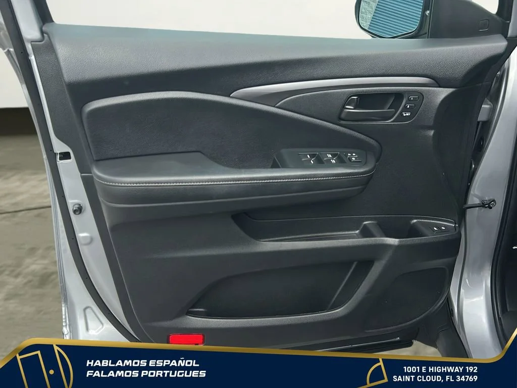 Used 2023 Silver Honda AWD EX-L image 10