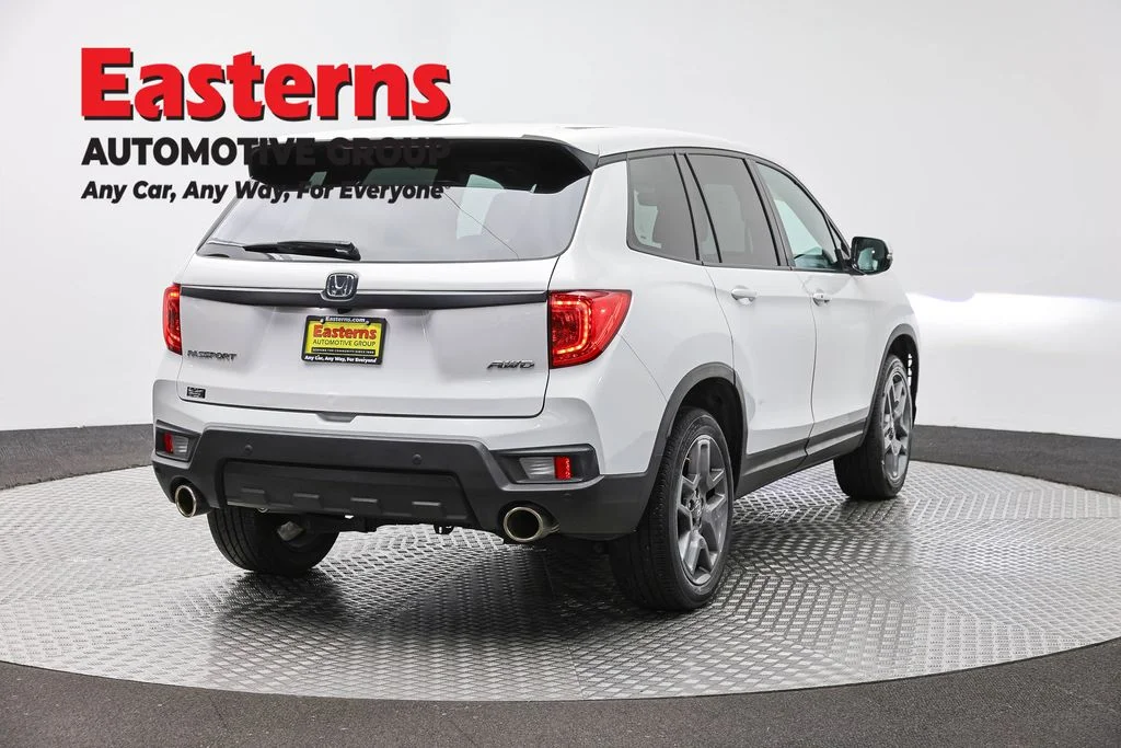 Used 2023 White Honda EX-L image 5