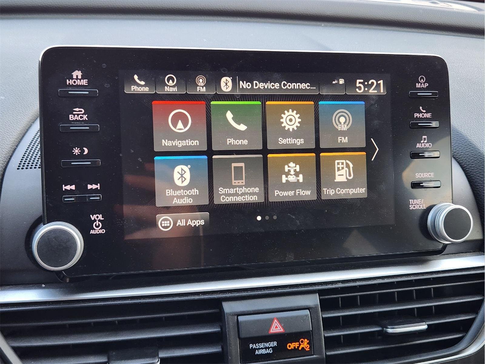 Used 2019 Champagne Frost Pearl Honda Touring image 17