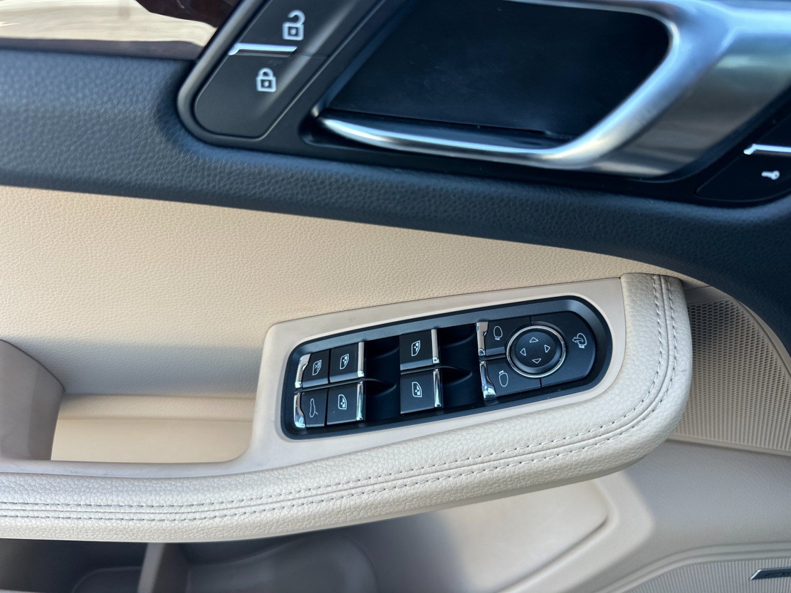 Used 2024 Black Porsche  image 12