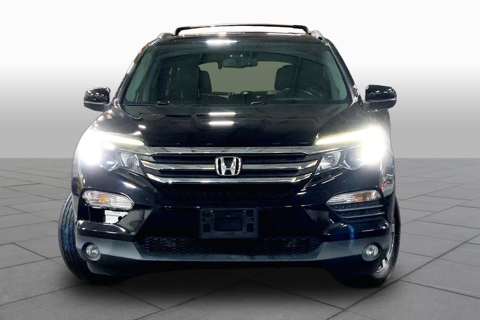 Used 2016 Crystal Black Pearl Honda EX-L image 4