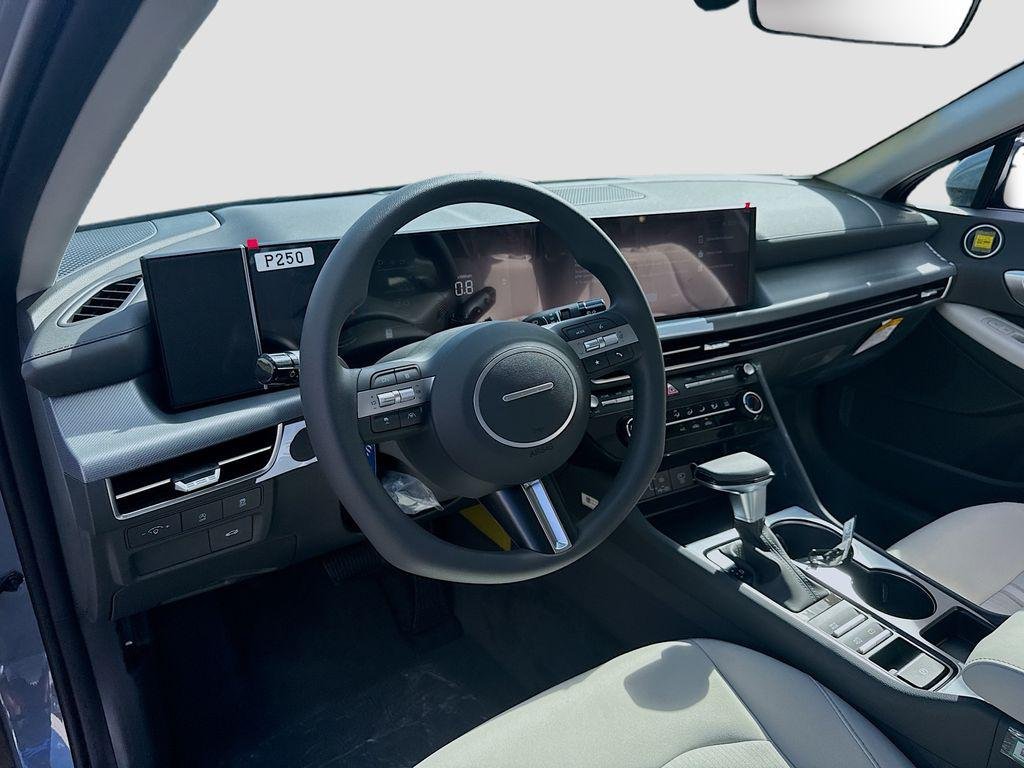 New 2026 Transmission Blue Hyundai SE image 7