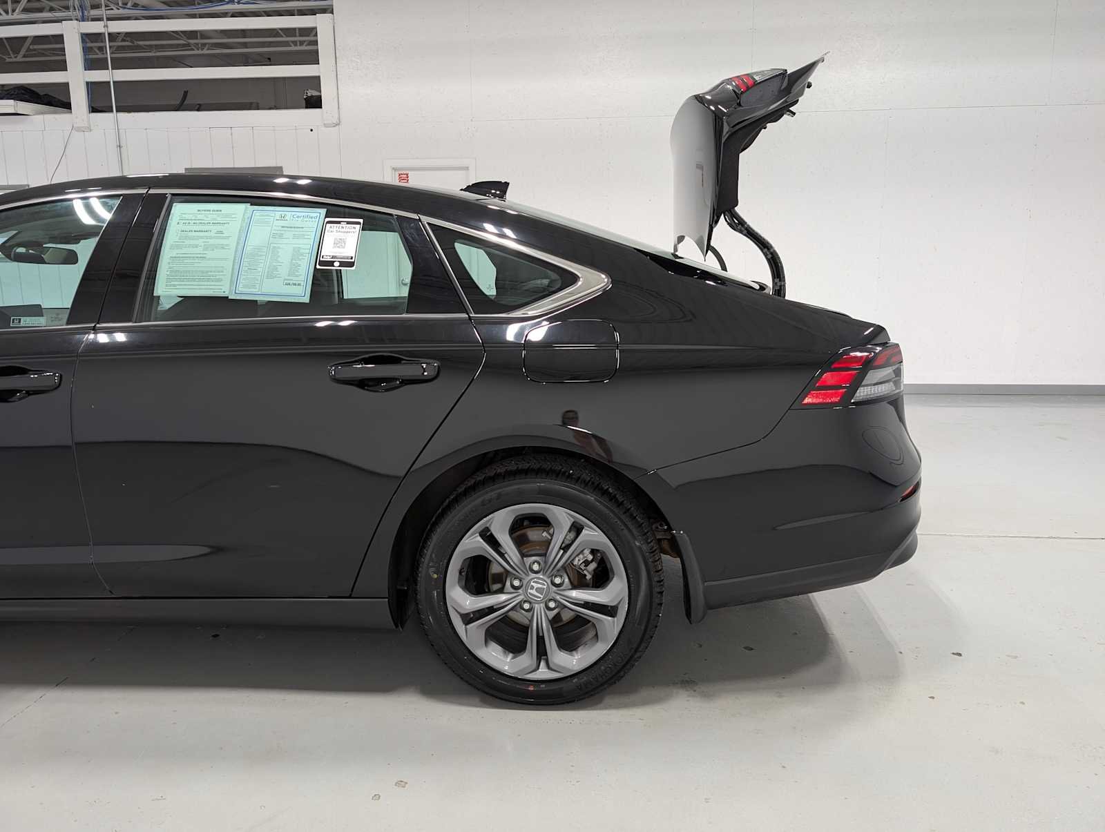 2023 Honda Accord EX - Photo 11