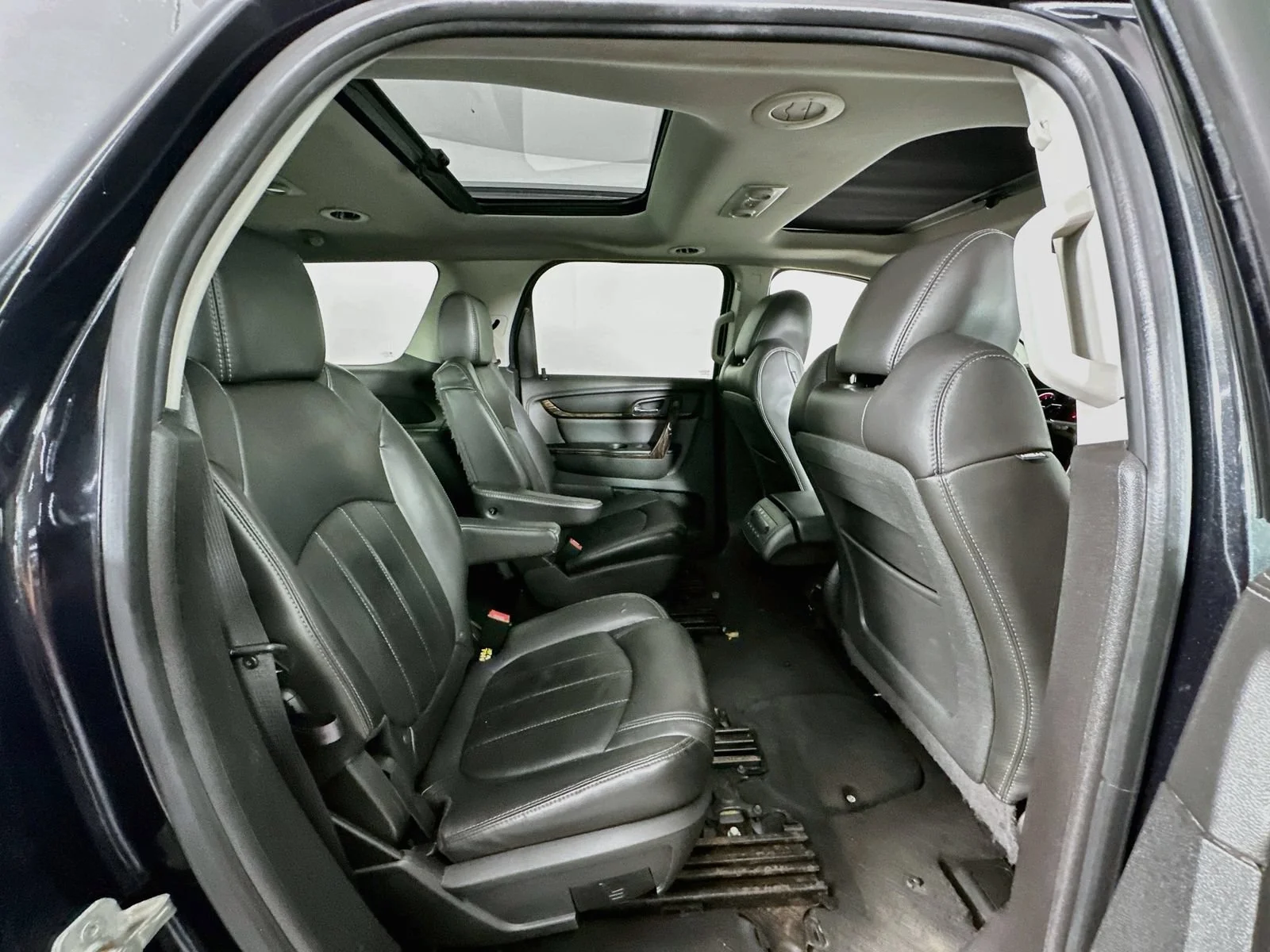 Used 2015 CARBON BLACK METALLIC GMC Denali image 30