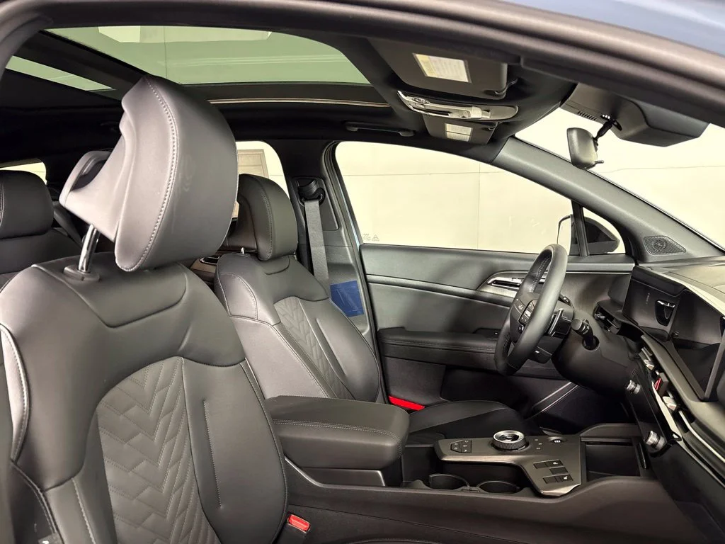 New 2027 Heritage Blue Kia X-Line image 16