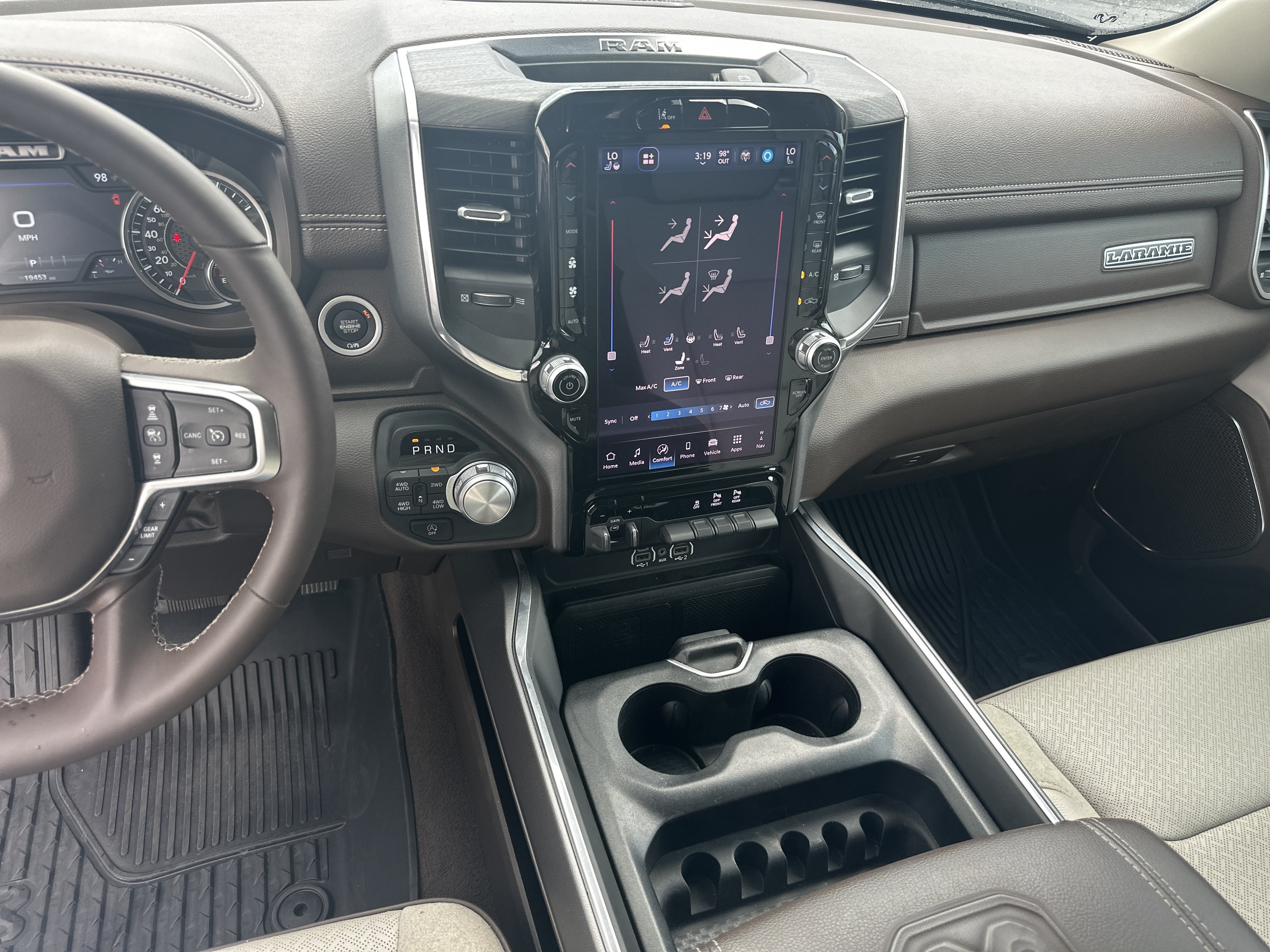 Used 2025 Bright White Clearcoat Ram Laramie image 25