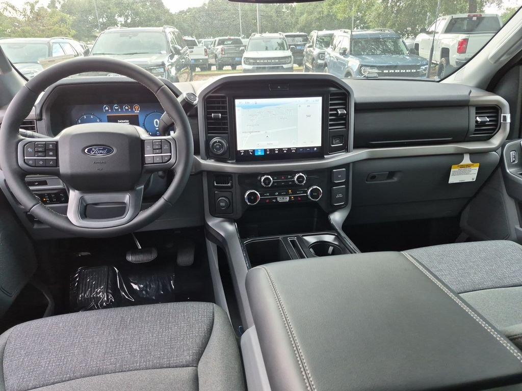 New 2026 Carbonized Gray Metallic Ford XLT image 27