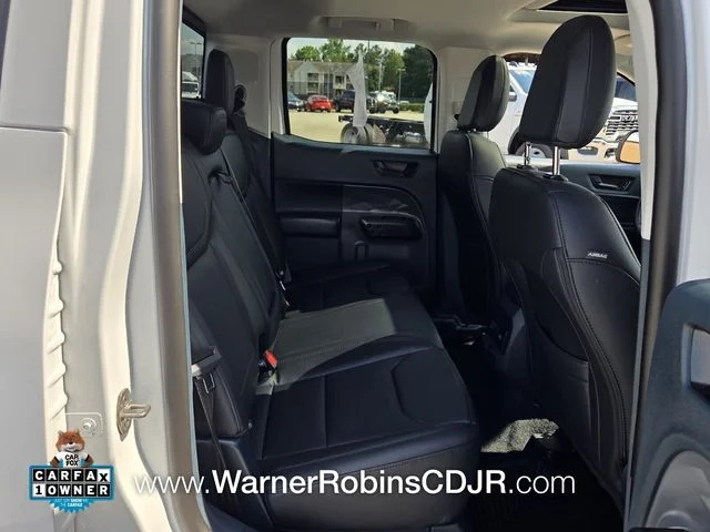 Used 2025 White Ford Lariat image 15