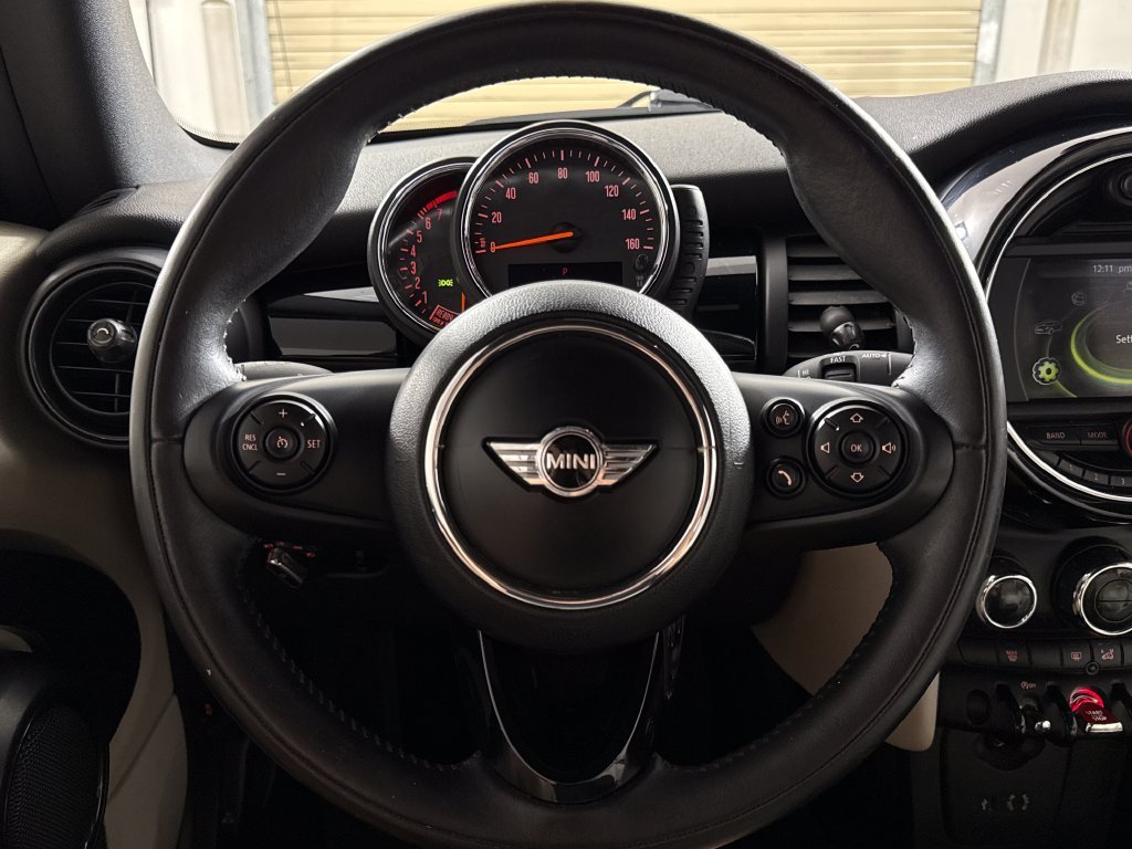 Used 2016  MINI Base image 12