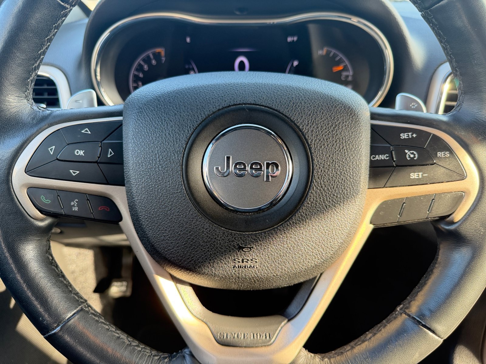 Used 2015 Bright White Clearcoat Jeep Limited image 19