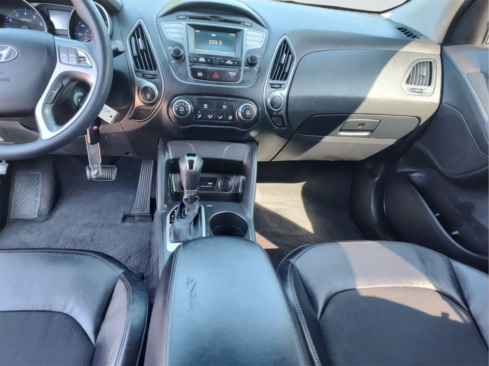 Used 2015 Ash Black Mica Hyundai GLS image 11