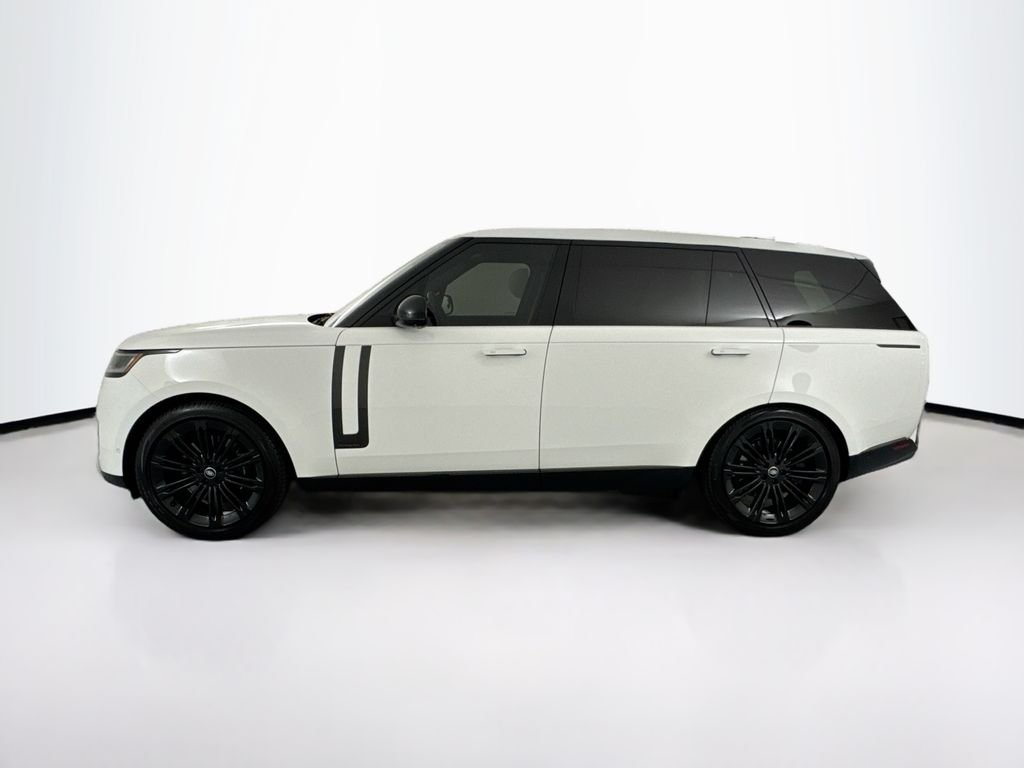 Used 2023 White Land Rover Autobiography image 8