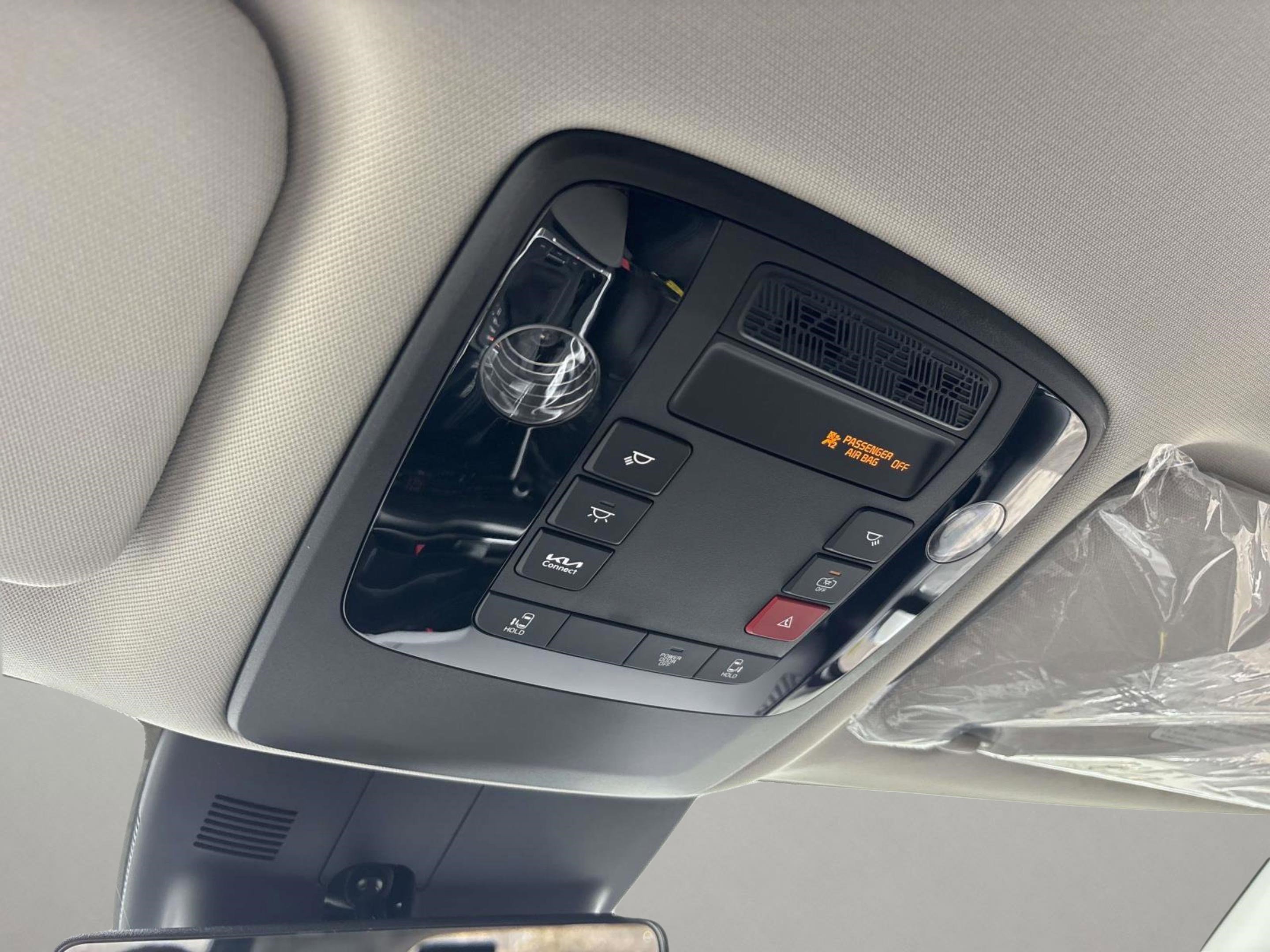 New 2026 Snow White Pearl Kia LXS image 29