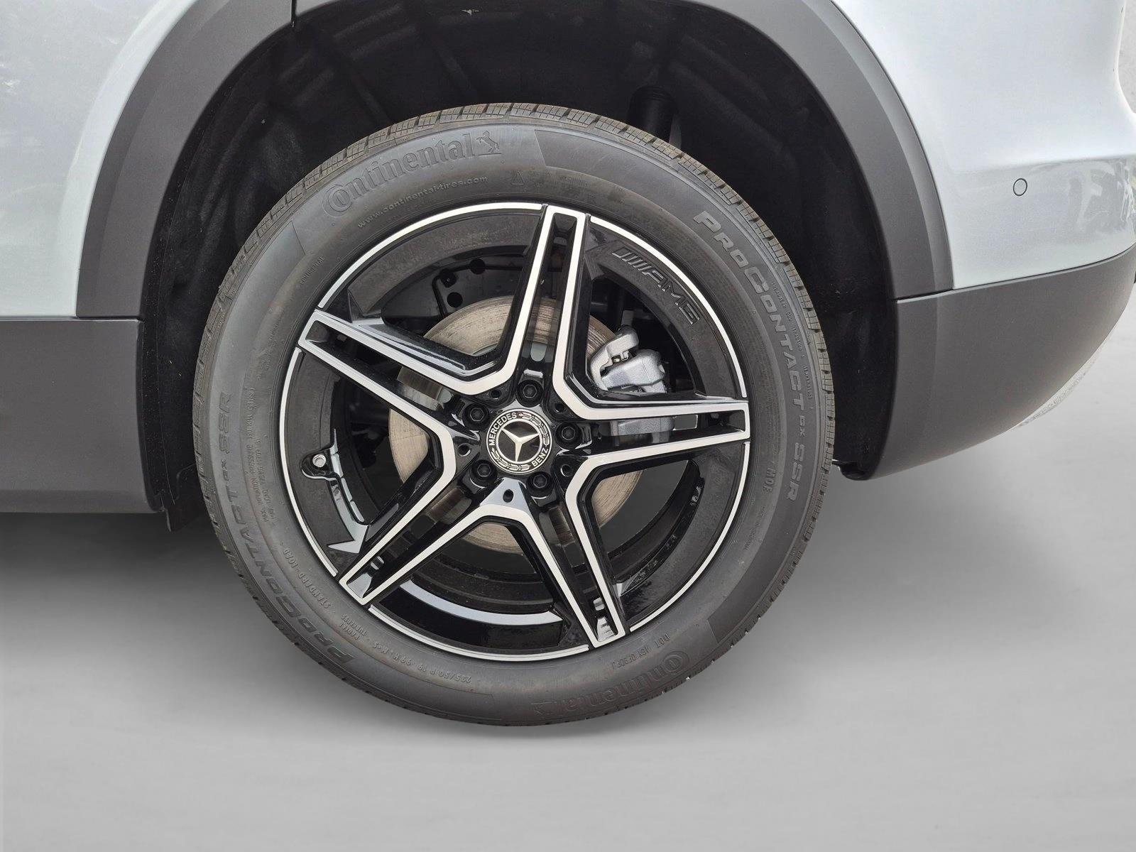 New 2026 Cirrus Silver Metallic Mercedes-Benz GLB250 image 10