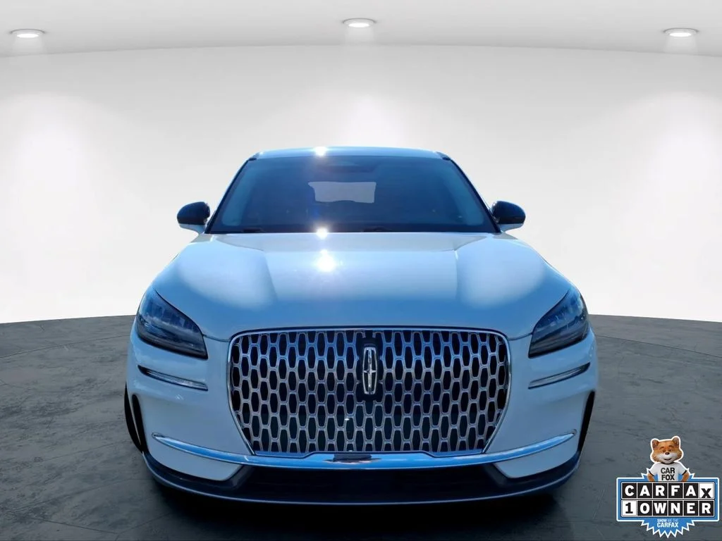 Used 2023 White Lincoln Standard image 4