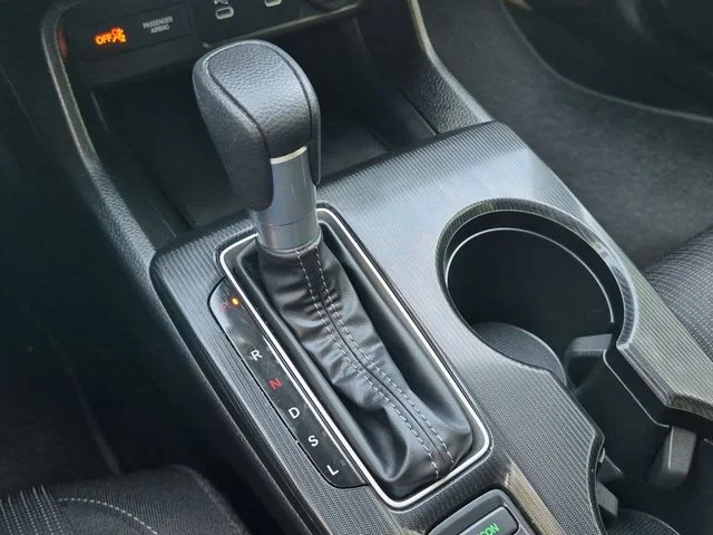 Used 2025  Honda LX image 38