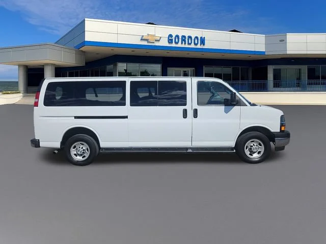 Used 2023 Summit White Chevrolet 1LT image 7